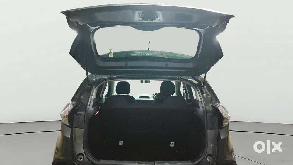 Tata Nexon 1.2 Revotron Xm (s), 2022, Petrol