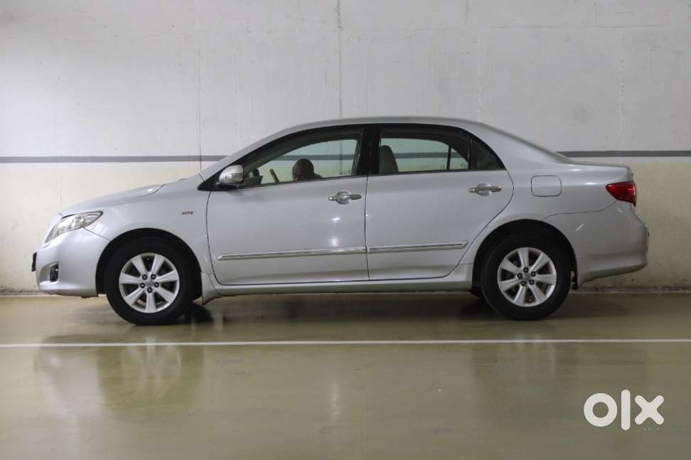 Toyota Corolla Altis G, 2011, Petrol