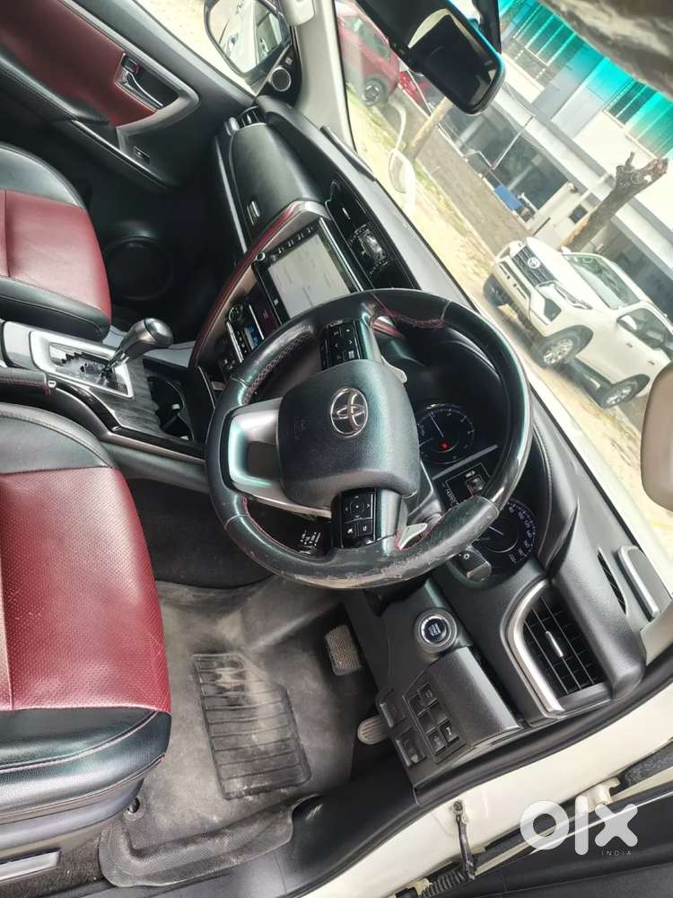Toyota Fortuner Legender, 2022, Diesel