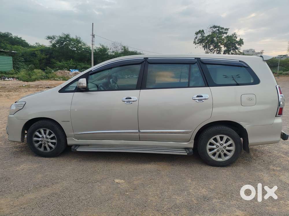 Toyota Innova 2.5 V 8 Str, 2014, Diesel