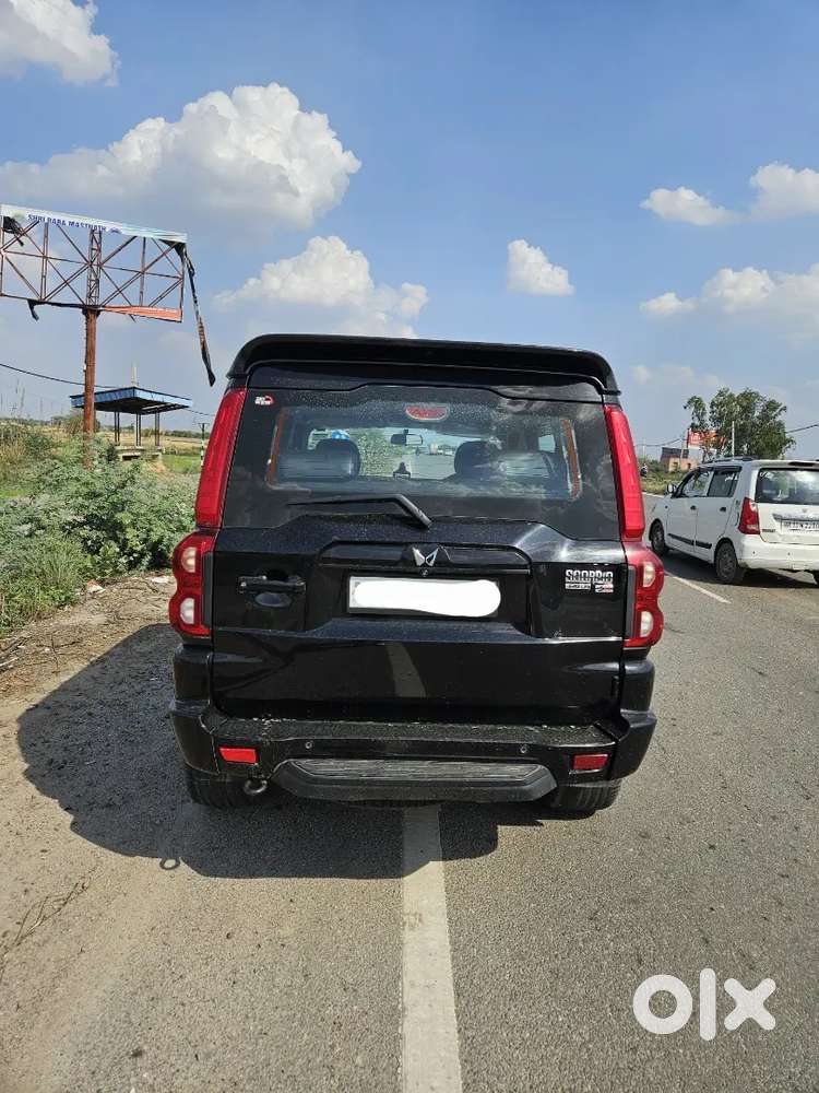Mahindra Scorpio Classic S11 2024
