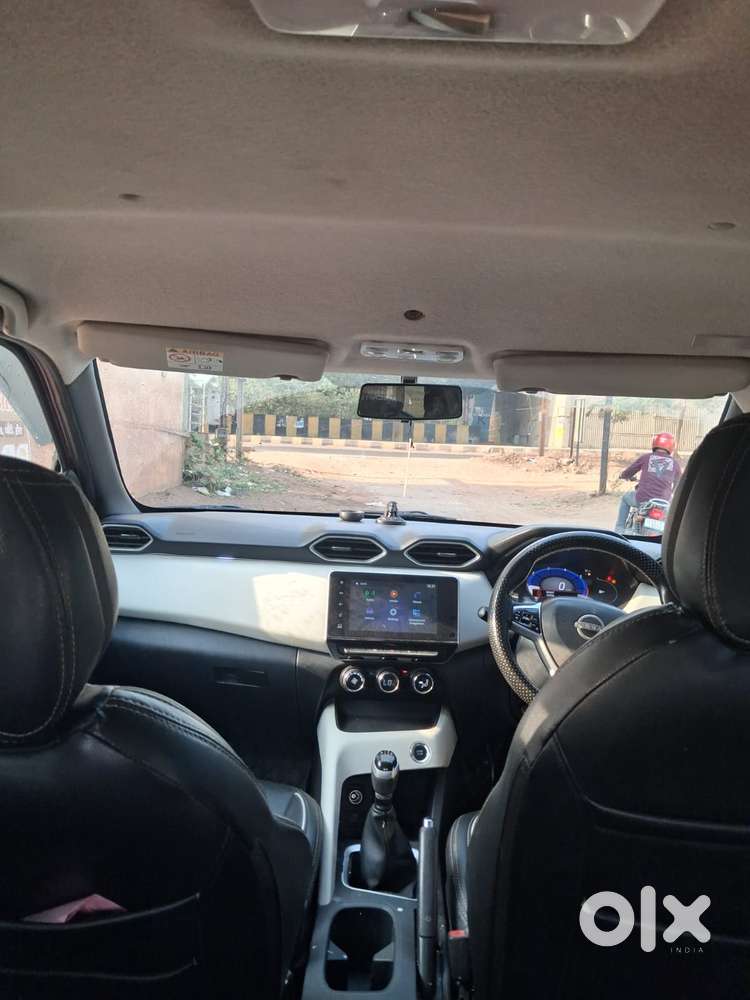 Nissan Magnite 1.0 Xv Red Edition, 2023, Petrol