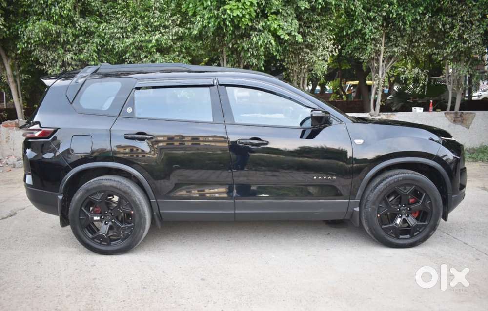 Tata Safari Accomplished X Plus 6 Str Dark Edition At, 2024, Diesel
