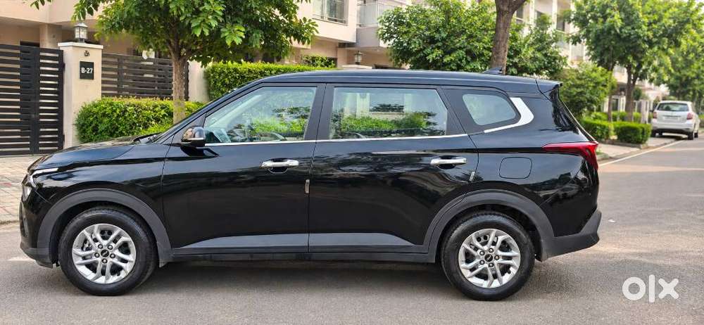 Kia Carens G 1.5 6mt Premium (o) 7-seater, 2025, Diesel