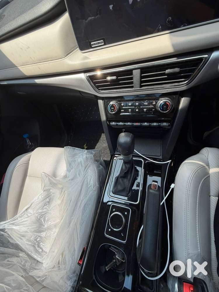 Mahindra Xuv700 Diesel 2025