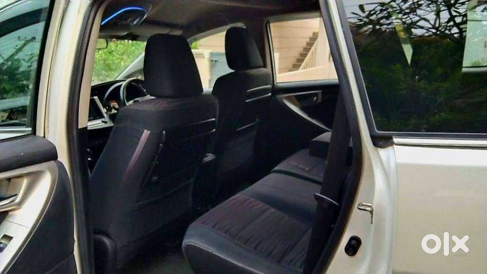 Toyota Innova Crysta 2.4 V 8 Str, 2017, Diesel