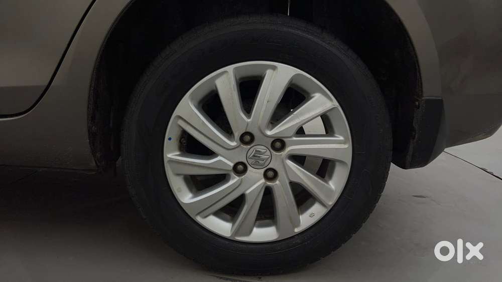 Maruti Suzuki Swift Dzire 1.2 Zxi, 2016, Petrol