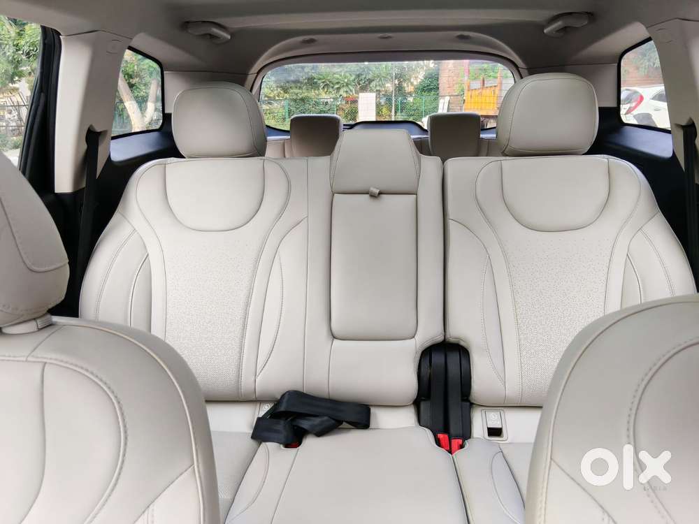 Mahindra Xuv700 Ax7 Awd, 2022, Diesel