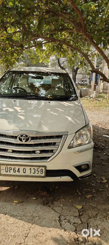 Toyota Innova 2011