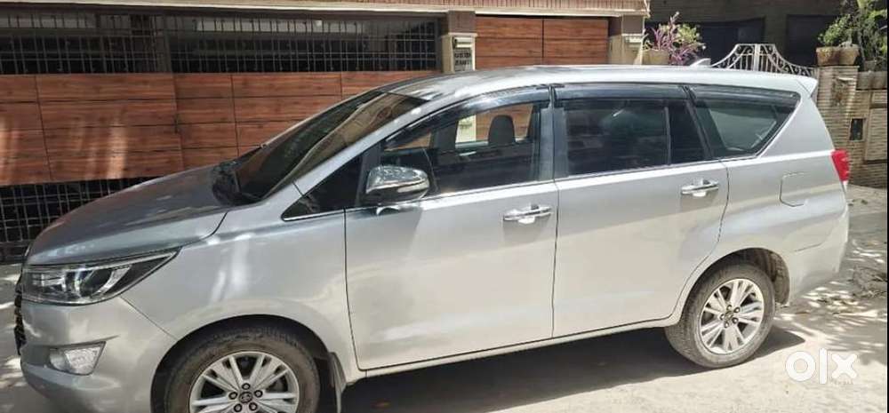 Toyota Innova Crysta 2.8z Automatic, 2017, Diesel