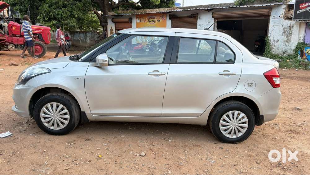 Maruti Suzuki Swift Dzire 1.2 Vxi Bsiv, 2015, Petrol