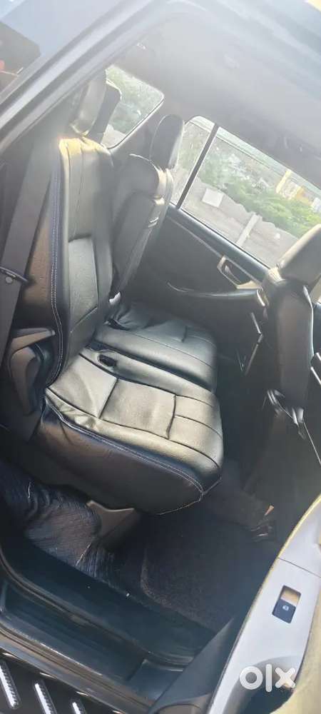 Toyota Innova Crysta Diesel 2018 ,2.4 V , 8 Seater