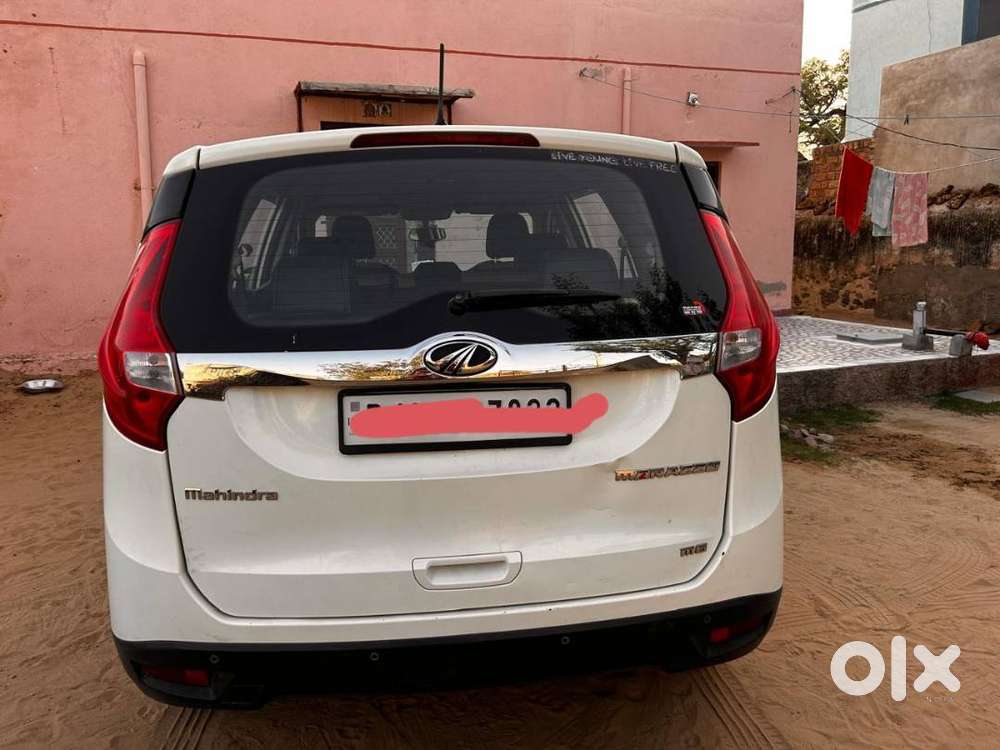 Mahindra Marazzo M6 2019