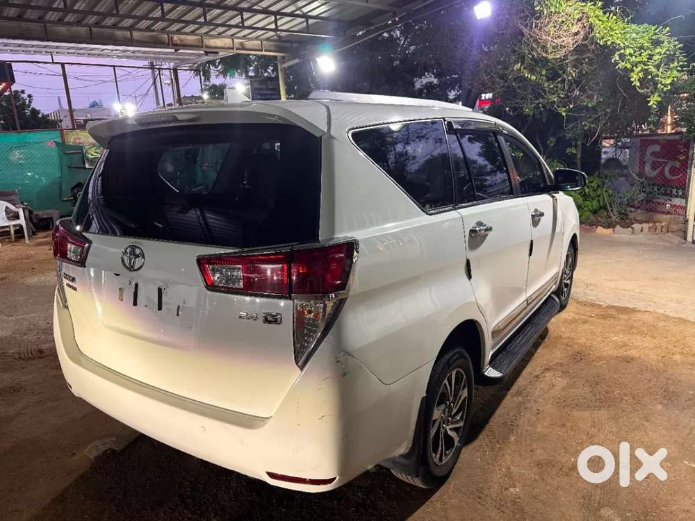 Toyota Innova Crysta 2.4 Gx Limited Edition At 7 Str, 2021, Diesel
