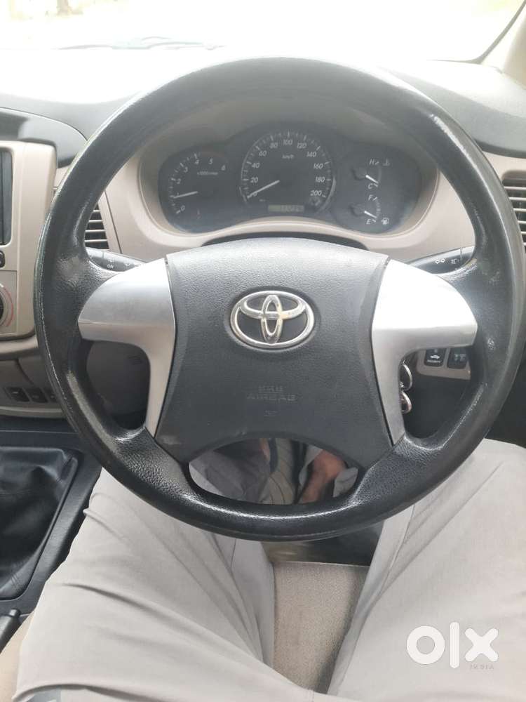 Toyota Innova 2.5 Gx 8 Seater Limited Edition, 2015, Diesel