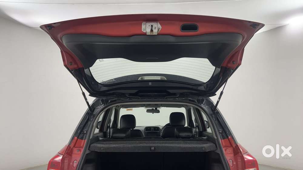 Maruti Suzuki Vitara Brezza Zdi+ Dual Tone Mt, 2016, Diesel