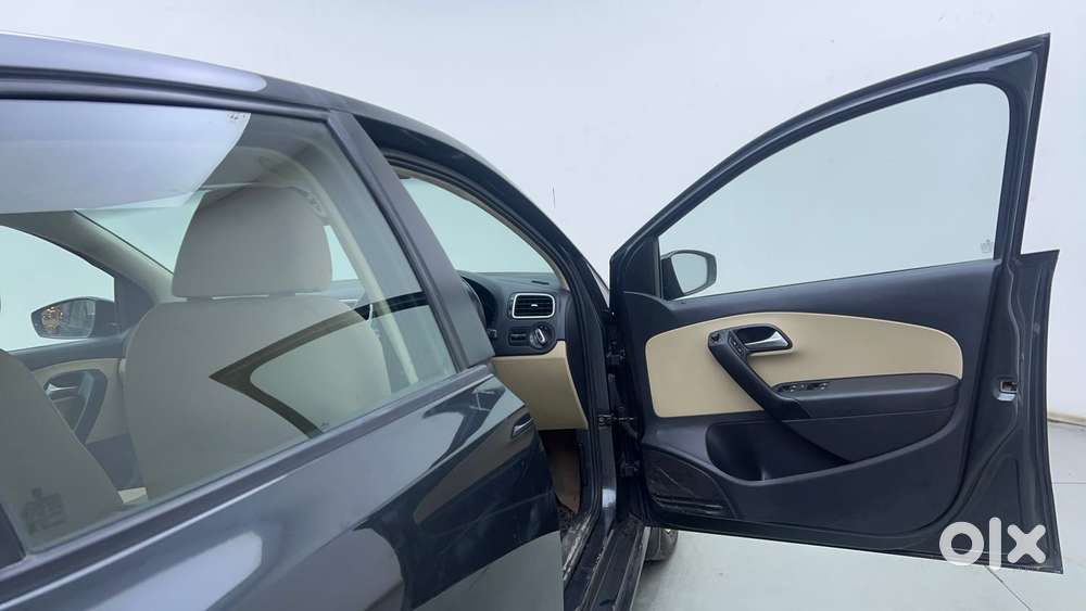 Volkswagen Ameo 1.2 Mpi Highline 16 Alloy, 2017, Petrol