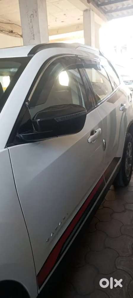 Showroom Condition Fresh Car