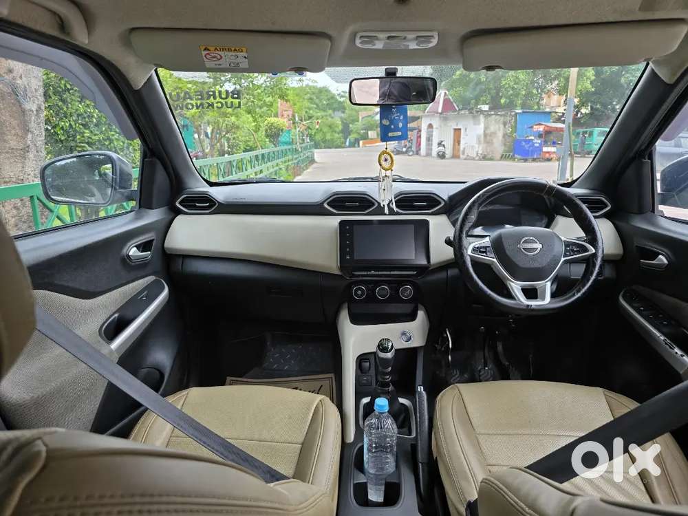 Nissan Magnite Xv Mt  Petrol  92,000 Km  Dec 2022  Up32