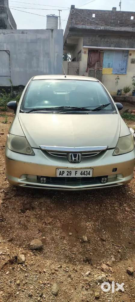 Honda City Petrol 2005 Variant, Urgent Money