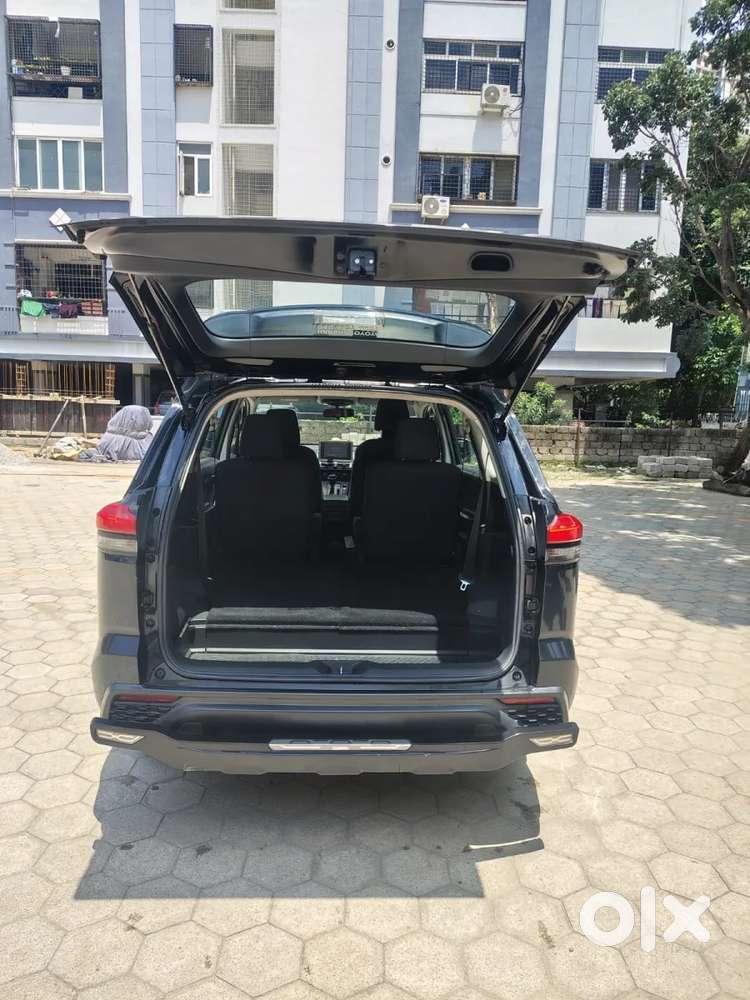 Toyota Innova Hycross 2.0 Gx 8 Str, 2023, Petrol