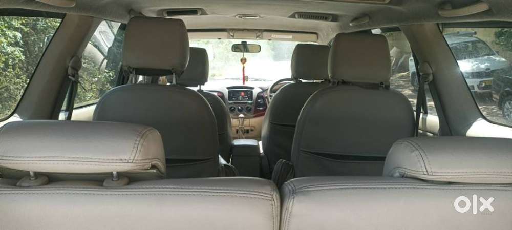 Toyota Innova 2.5 V Diesel 7-seater, 2006, Diesel