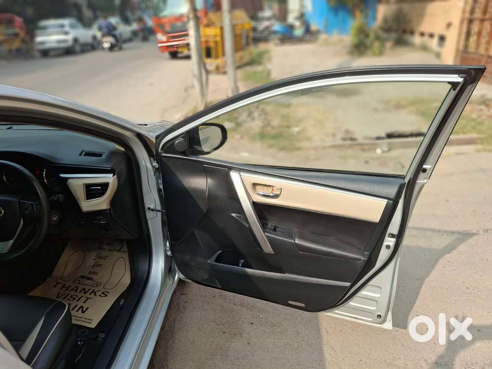 Toyota Corolla Altis [2014-2017] 1.8 G Cvt, 2014, Petrol