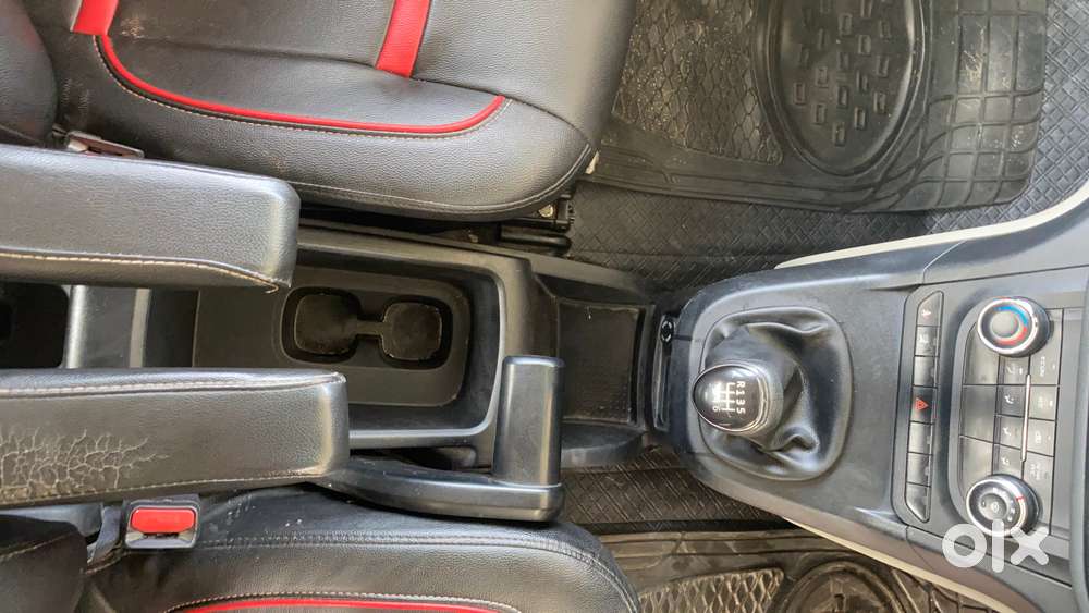 Mahindra Marazzo M2, 2019, Diesel