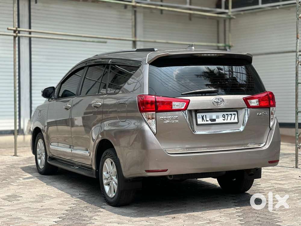 Toyota Innova Crysta 2.4 G Mt 8s, 2019, Diesel