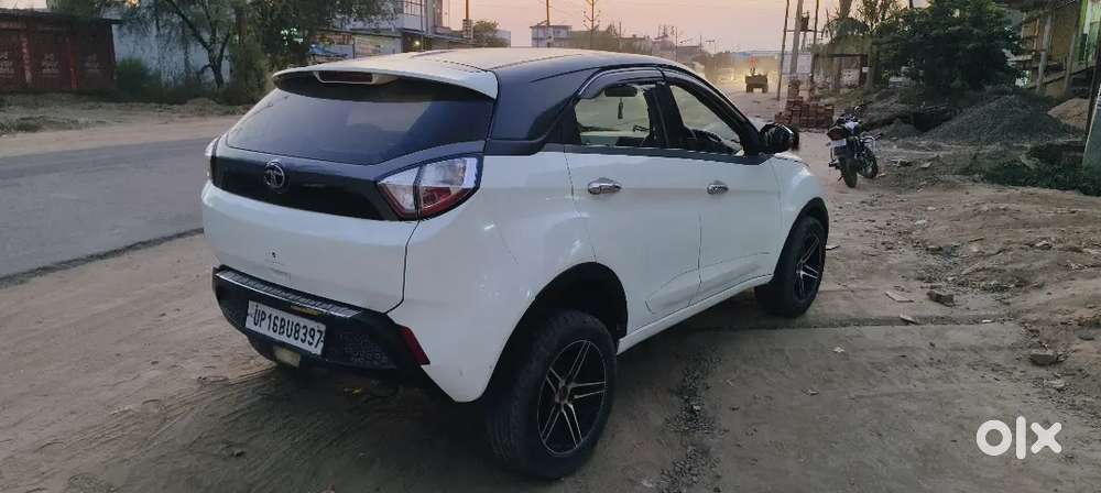 Nexon New Condition Arjent Sell 3.60 L