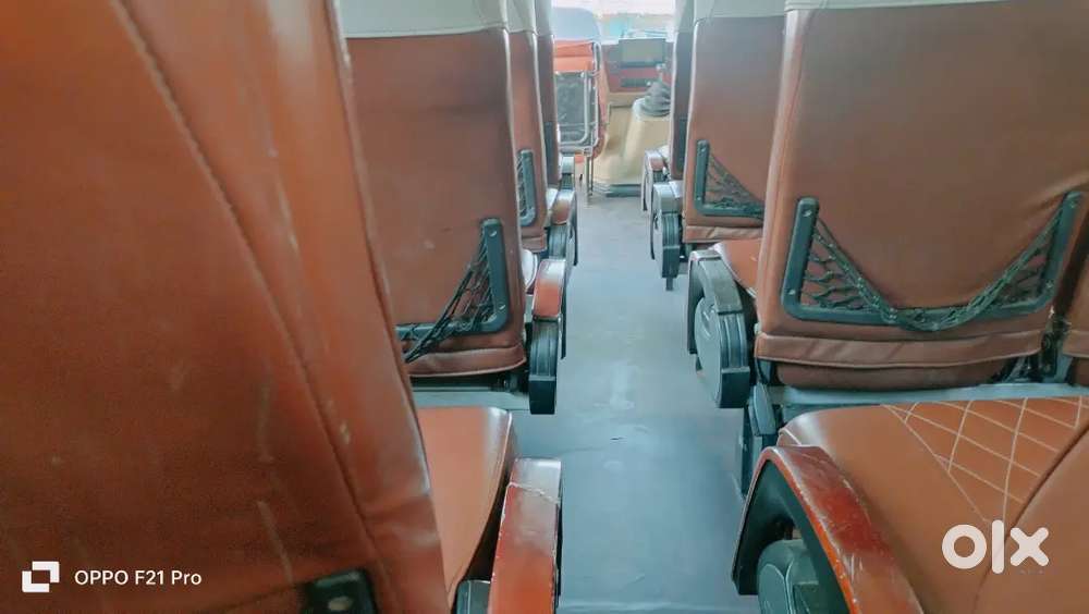 टेंपो ट्रैवलर 12 +1