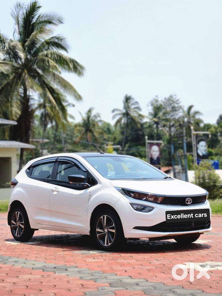 Tata Altroz Xz, 2022, Petrol