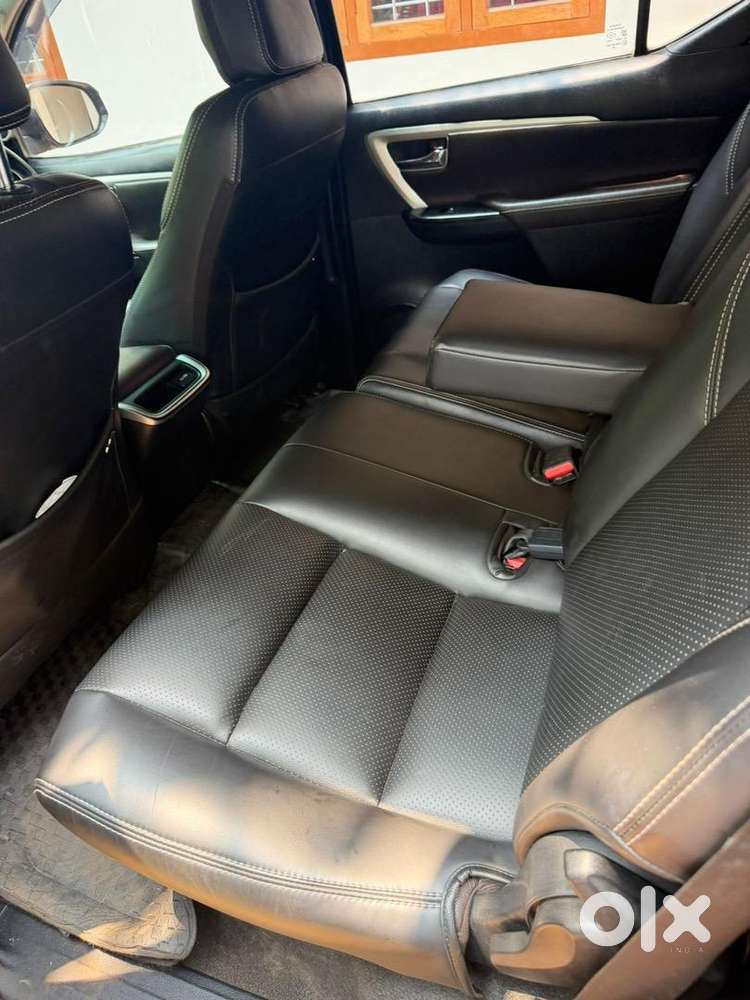 Toyota Fortuner 2017 Diesel 195000 Km Driven