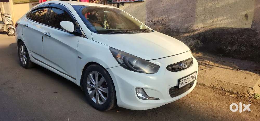 Hyundai Verna 2011