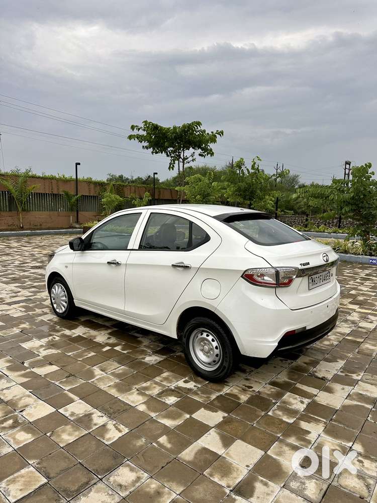 Tata Tigor Xe, 2022, Petrol