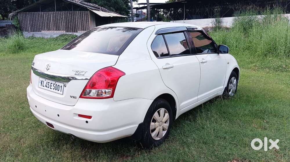 Maruti Suzuki Swift Dzire 1.2 Vxi Bsiv, 2011, Petrol