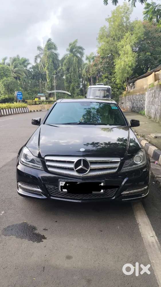 Mercedes-benz C-class 11-2012 Petrol 22100 Km Driven At Chembur