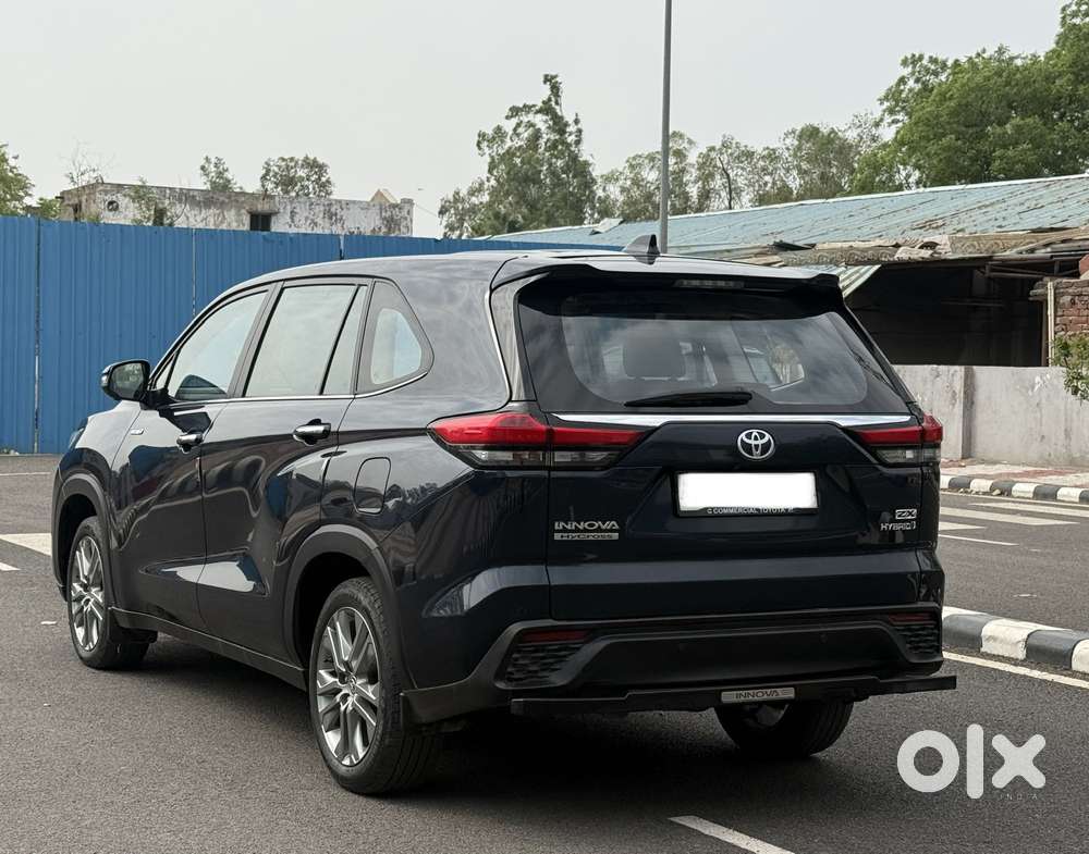 Toyota Innova Hycross 2.0 Zx (o) Hybrid 7 Str, 2022, Cng & Hybrids