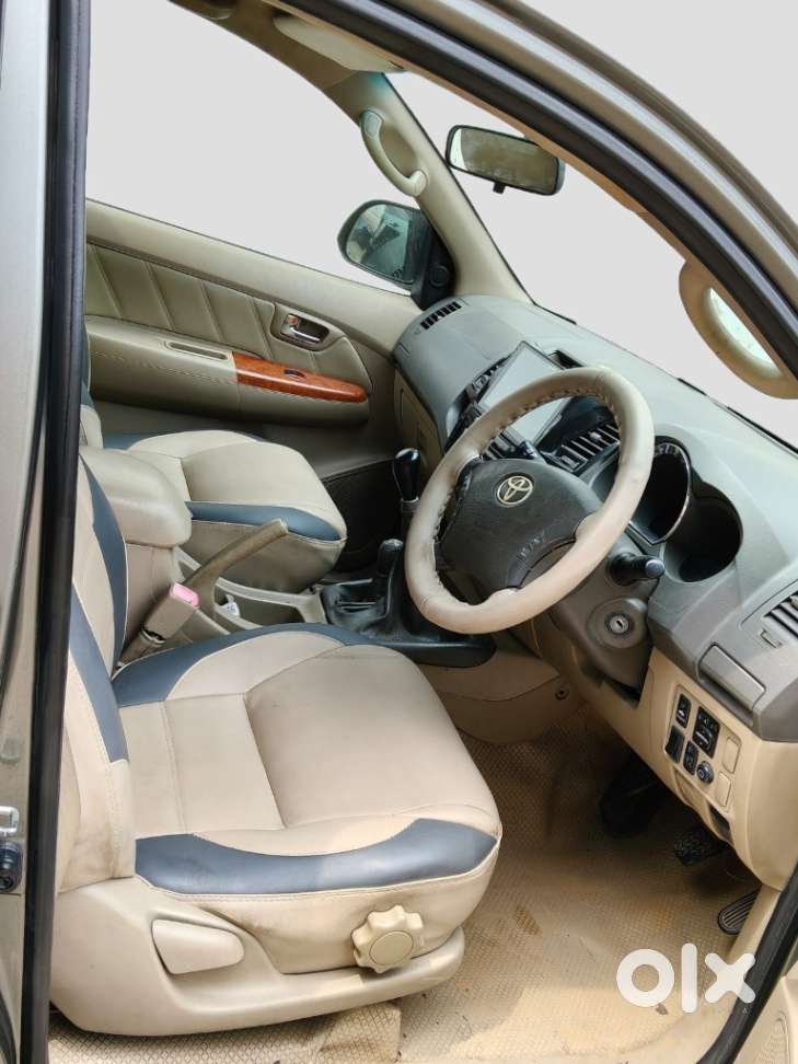 Toyota Fortuner 4x4 Mt 2.8 Diesel, 2011, Diesel