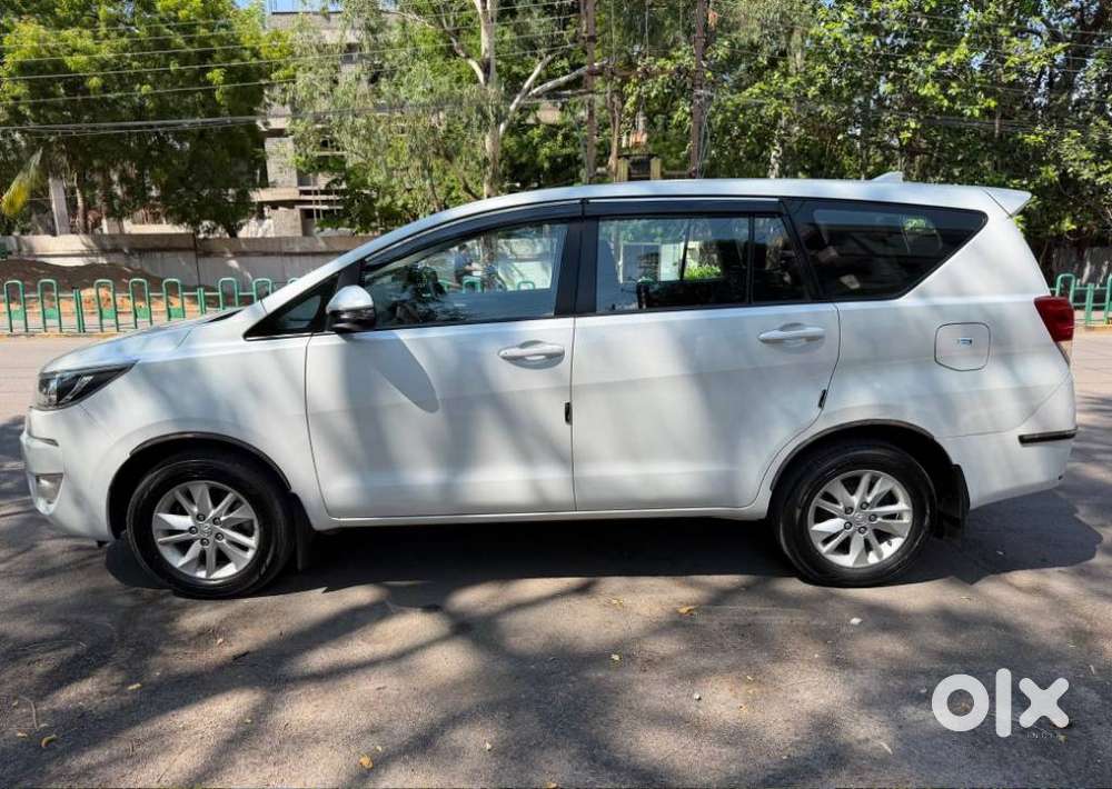 Toyota Innova Crysta [2020-ongoing] 2.4 Gx 7 Str, 2023, Diesel