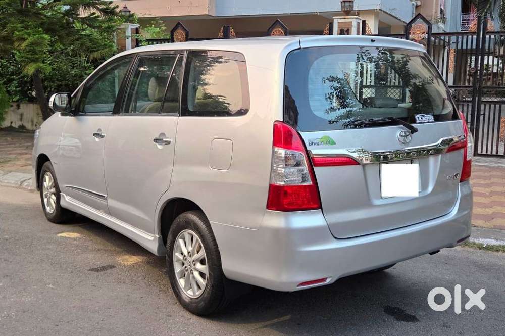 Toyota Innova 2.5 Vx 8 Seater Bs Iv, 2015, Diesel