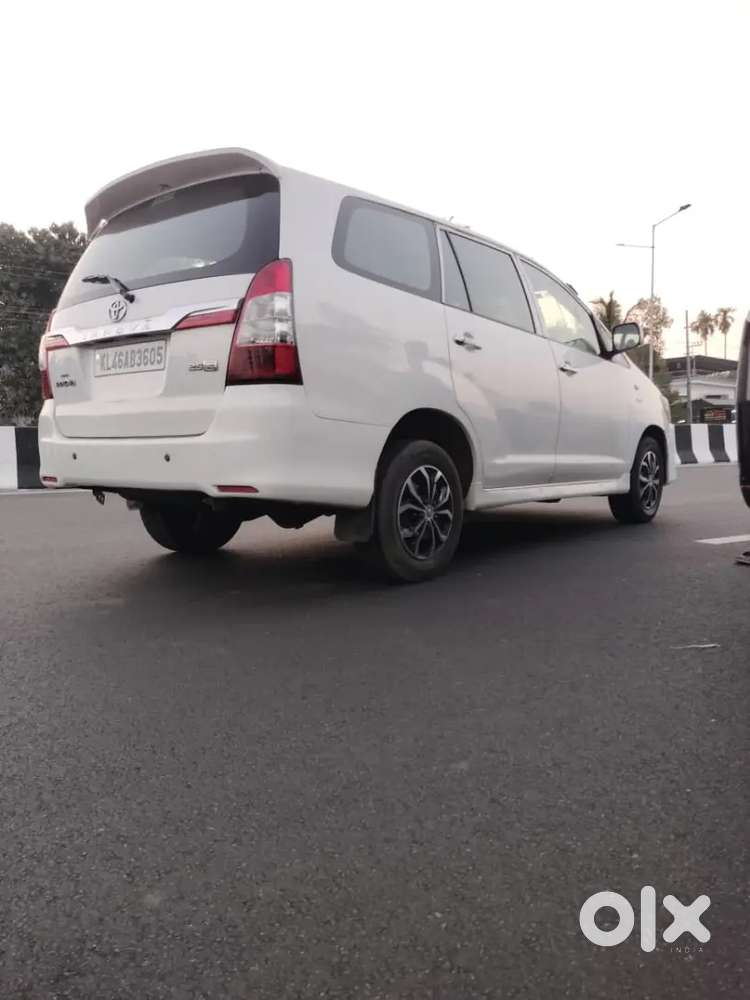 Toyota Innova 2013
