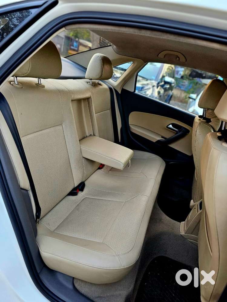 Volkswagen Vento Celeste 1.6 Highline, 2017, Petrol