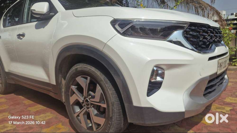 Extremely Well Maintained Kia Sonet Htx