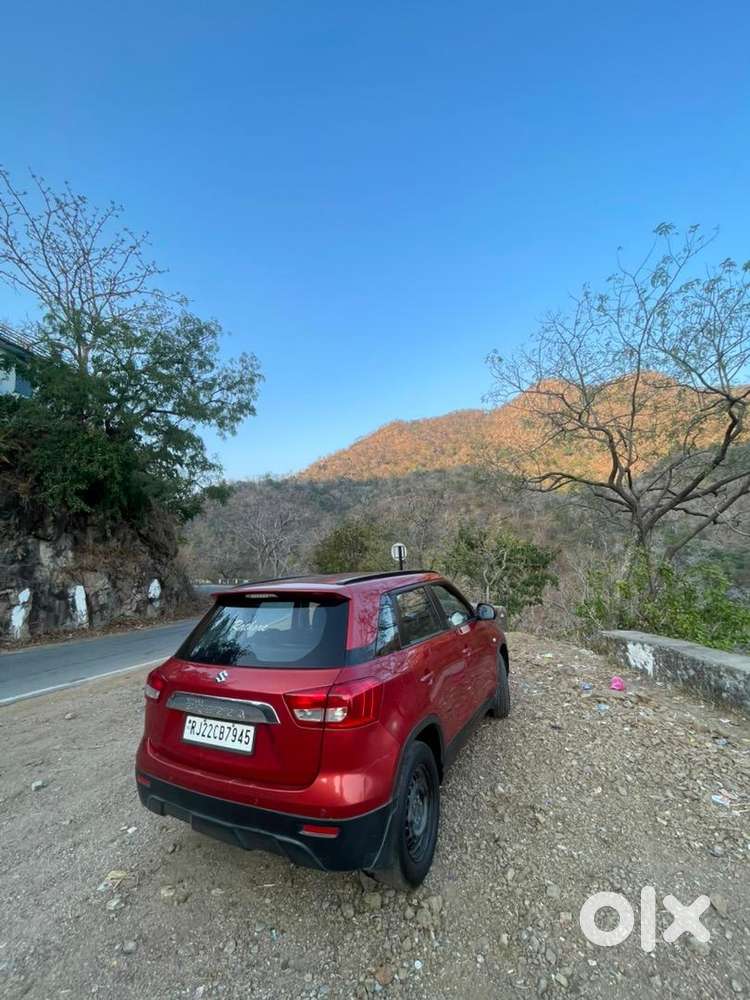 ब्रेजा चेरी रेड कलर मार्च २०२० फर्स्ट ओनर