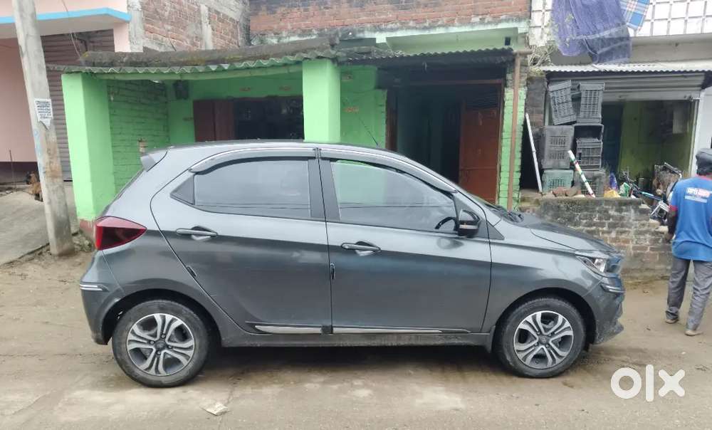 Tata Tiago Rhythm Xt 2025