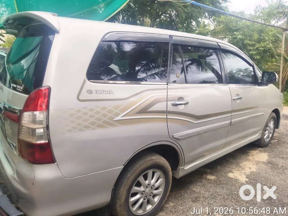Toyota Innova 2.5 V 2012
