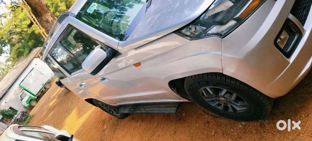 Mahindra Tuv 300 2019 Diesel 105000 Km Driven