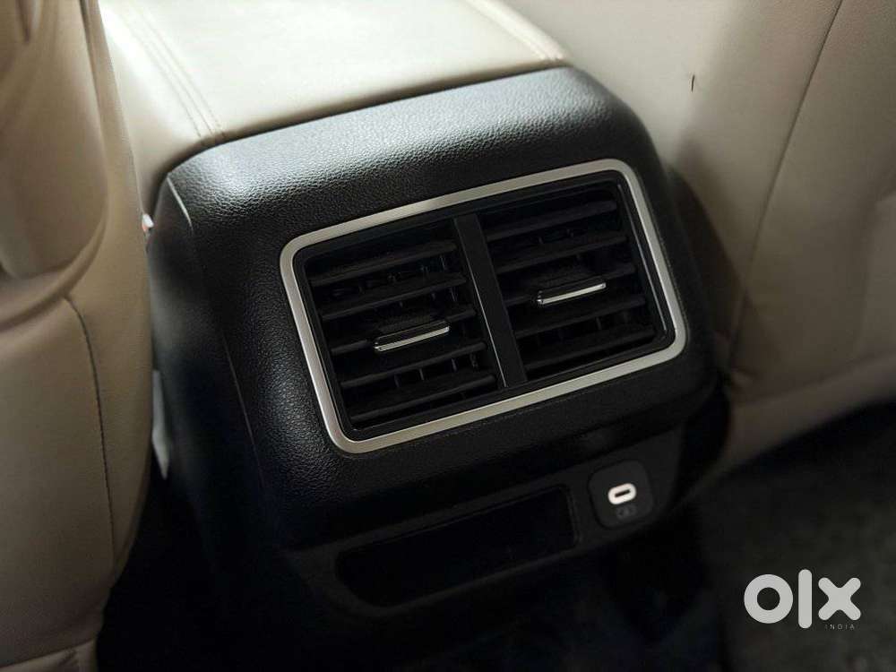 Mahindra Xuv700 2.0 Ax 7 Petrol At Luxury Pack Str, 2023, Petrol