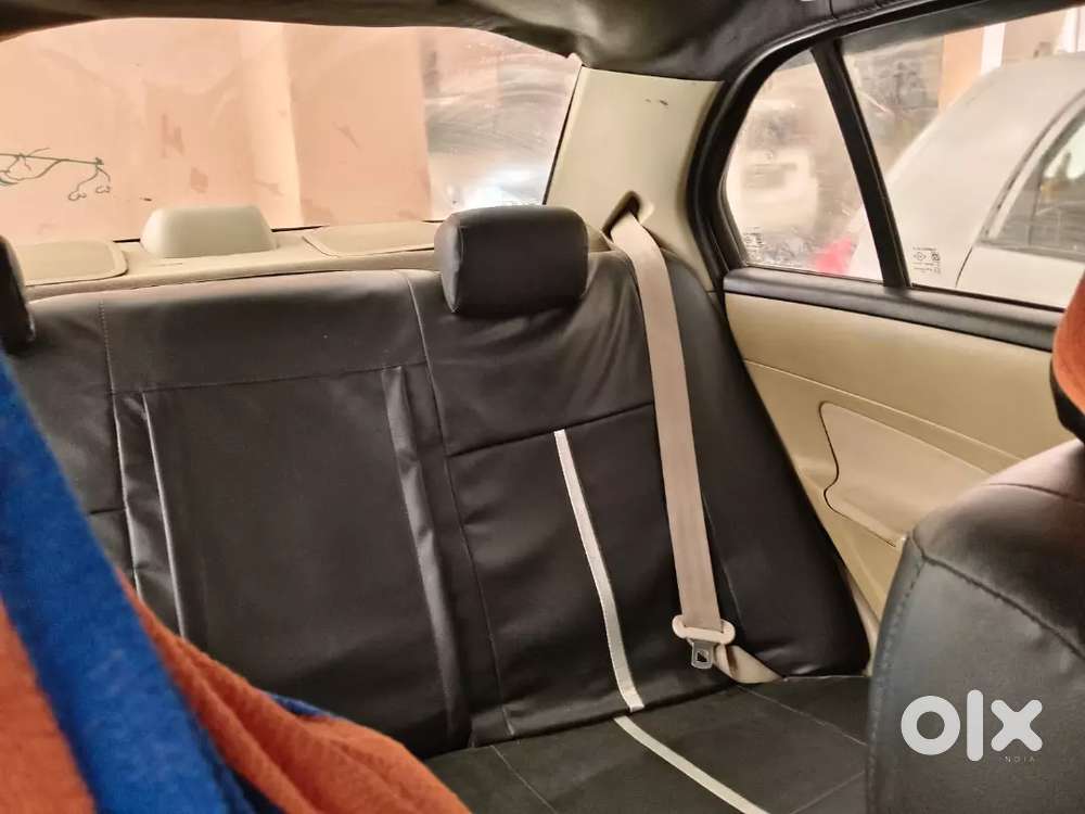 Petrol Plus Uppar Se Cng Laga Hua Hai 
2015 Model Hai